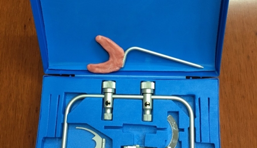 VENDO ARCO FACIAL Y HORQUILLA DE MORDIDA