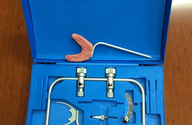 VENDO ARCO FACIAL Y HORQUILLA DE MORDIDA