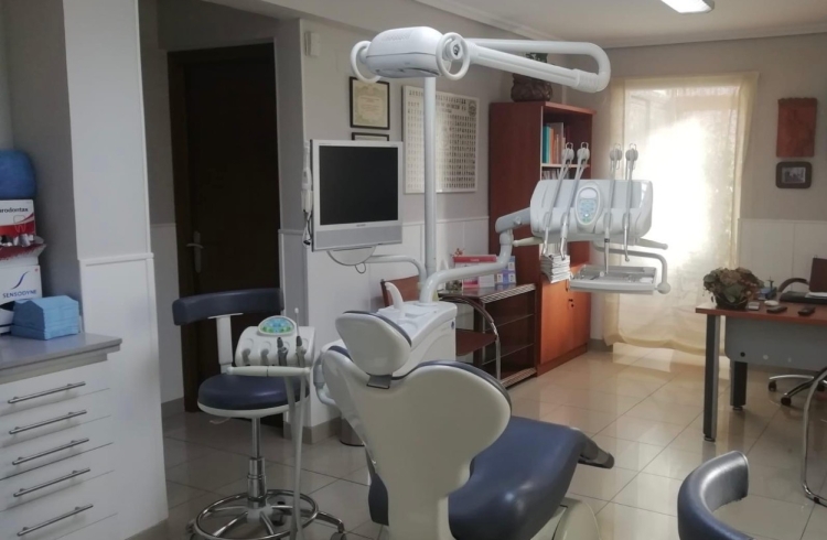 ¡Gran Oportunidad por Cierre de Clínica Dental!