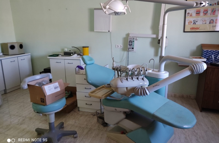 Se vende Clinica Dental Completa